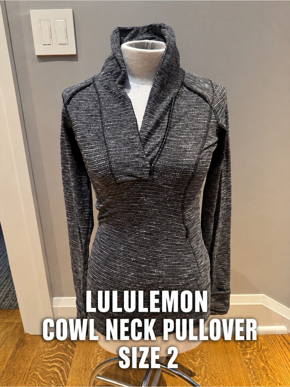 Lululemon Heathered Charcoal Gray Cowl Neck Pullover Thumbhole Top Size 2